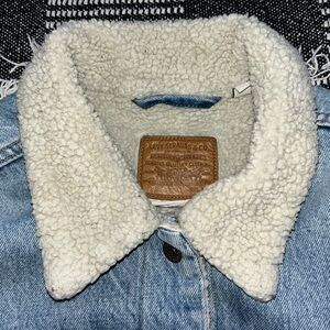 Levi’s Jean Jacket with Fur collar